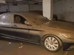 花8萬買輛豪華奔馳泡水車，維修師傅一看：小伙子，你賺大了！