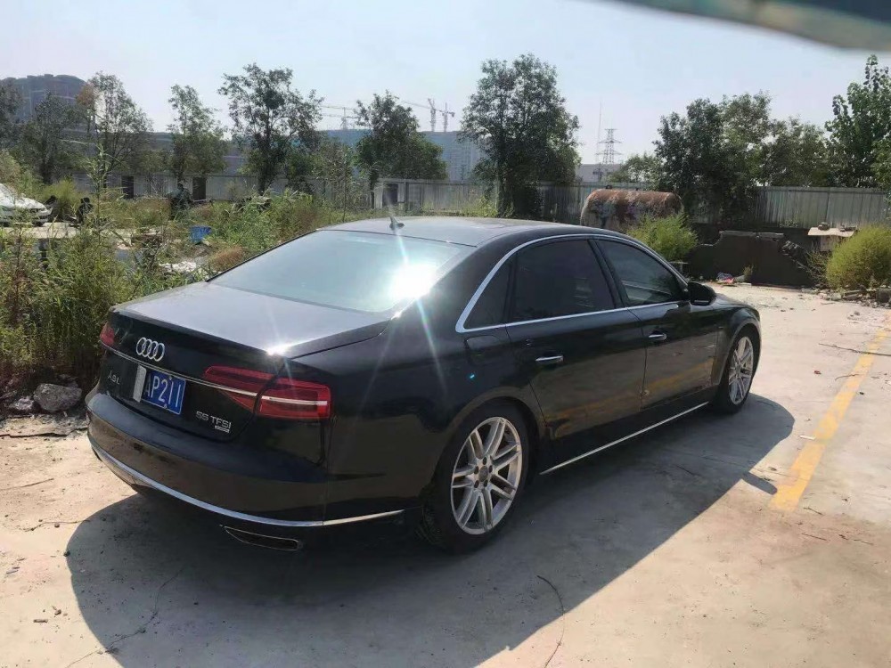 15年奧迪A8泡水車(chē)