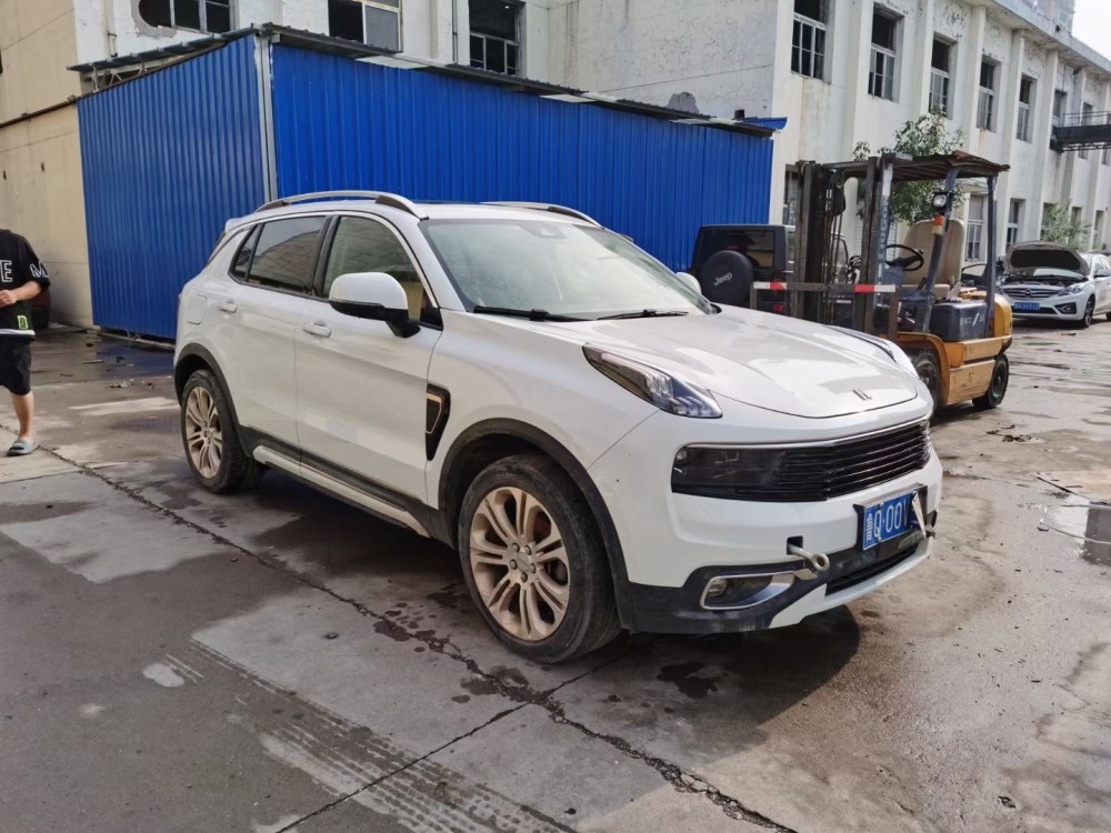 18年領(lǐng)克01