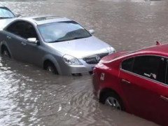 水淹車(chē)儀表盤(pán)不亮什么原因（儀表盤(pán)不亮是車(chē)輛進(jìn)水的原因嗎）