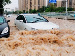 汽車(chē)被水淹了怎么辦（如何盡量避免車(chē)輛被水淹）