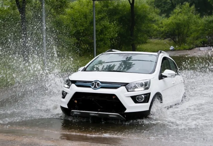 涉水車價(jià)格