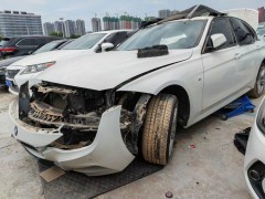 上路行駛遇到窄路，怎么判斷車身距離能否安全通過？