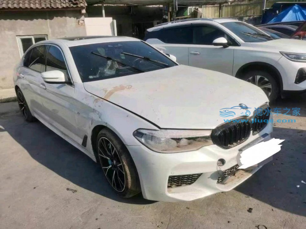 20年寶馬5系泡水車