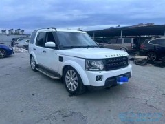 "汽車(chē)芯片短缺：全球汽車(chē)制造業(yè)面臨的必然挑戰(zhàn)與應(yīng)對(duì)策略"