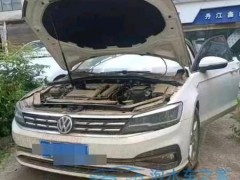 新款特斯拉Model Q：緊湊車身，親民價(jià)格，引領(lǐng)未來出行新風(fēng)尚