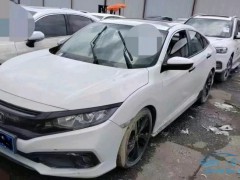 水剛好淹到底盤車內(nèi)會(huì)進(jìn)水嗎？涉水車底盤遭水淹，車內(nèi)安全如何保障？