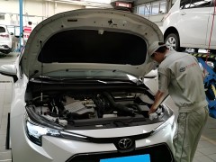 辨別泡水車的簡(jiǎn)單方法圖片