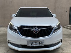 轎車涉水20厘米：安全通過還是潛在風(fēng)險(xiǎn)？轎車過20厘米水沒事吧