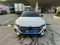 水淹車定損分析涉及多個方面，包括定損等級、定損流程、保險公司責(zé)任以及車主的應(yīng)對措施等。以下是對這些方面的詳細(xì)分析： 水淹車定損分析