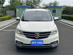 十萬預(yù)算應(yīng)該買一輛什么泡水車？