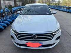 汽車落水危機(jī)：掌握自救技巧，確保生命安全 汽車開進(jìn)水里怎么自救？