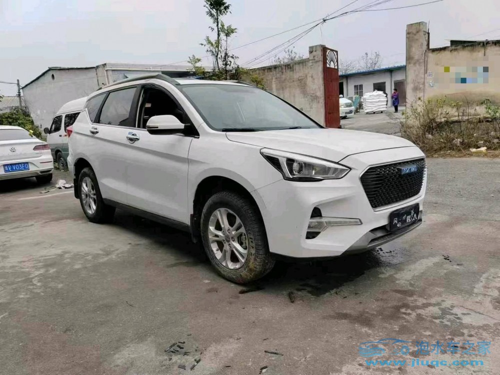 泡水車之謎團(tuán)：如何精準(zhǔn)評(píng)估與應(yīng)對(duì)潛在風(fēng)險(xiǎn)？