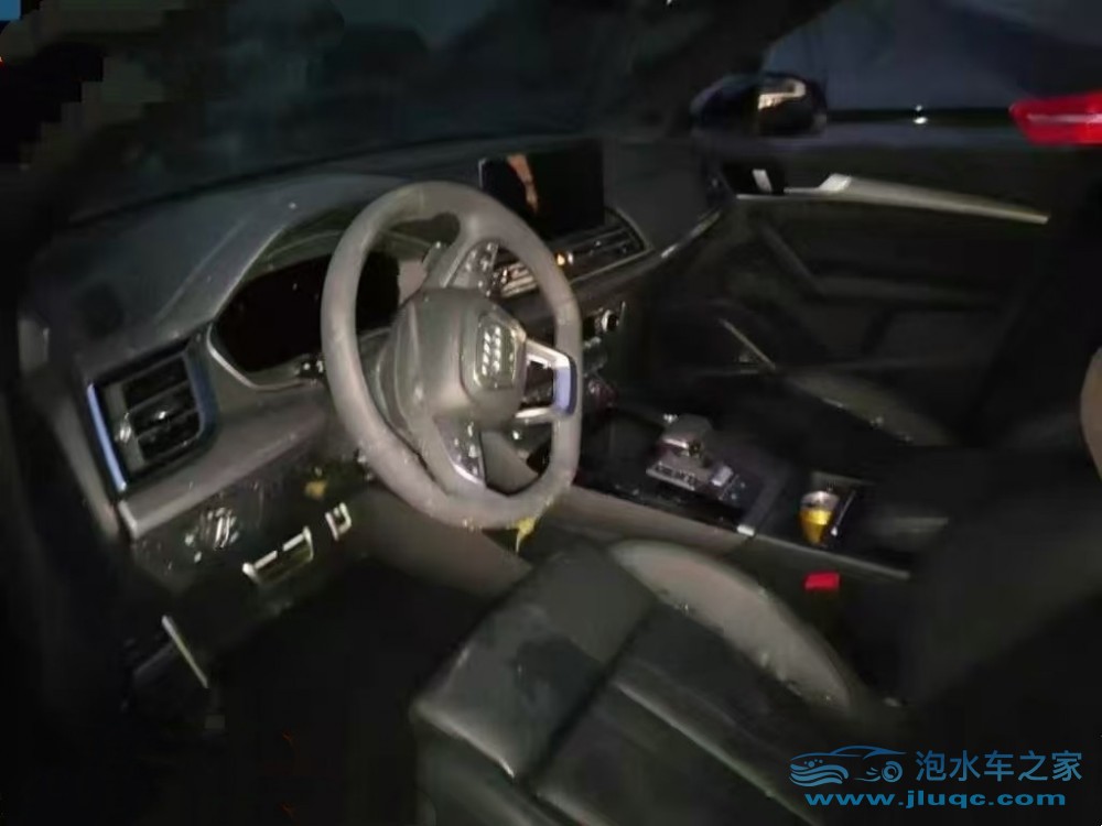 原價(jià)30萬的泡水車，現(xiàn)價(jià)究竟能值多少？（30萬的泡水車值多少錢？）-泡水車
