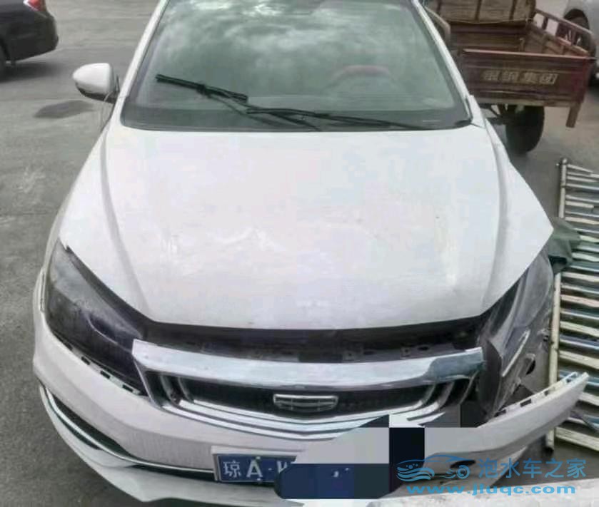 20年吉利帝豪泡水車