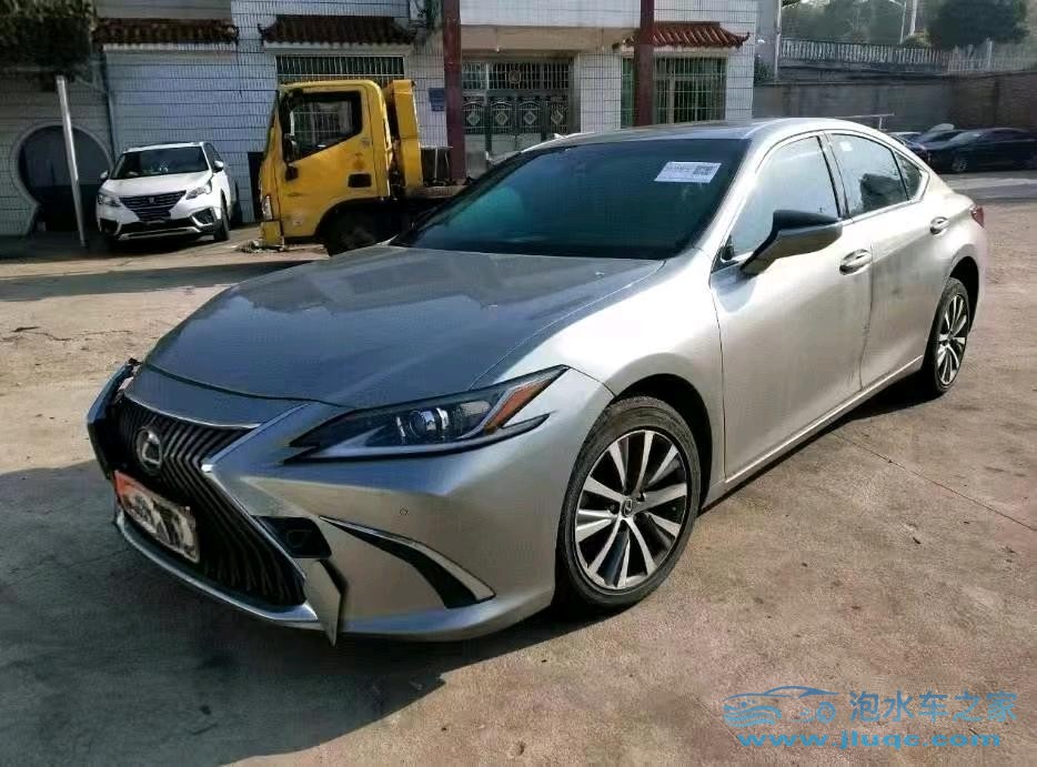 泡水車維修流程詳解，新手車主如何應(yīng)對水淹損壞？-泡水車維修