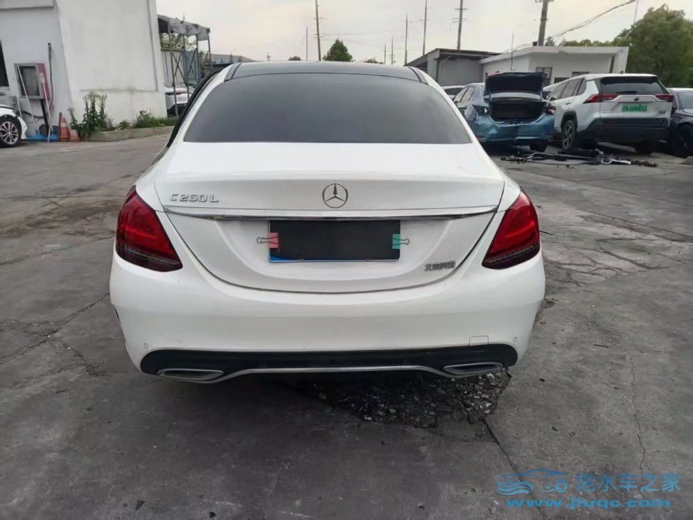 車泡水了還能修嗎？泡水車能修好嗎一般需要多少修理費(fèi)？-泡水車維修