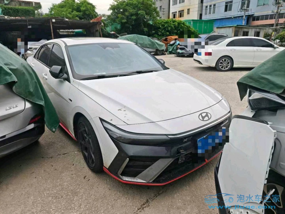 24年現(xiàn)代伊蘭特泡水車