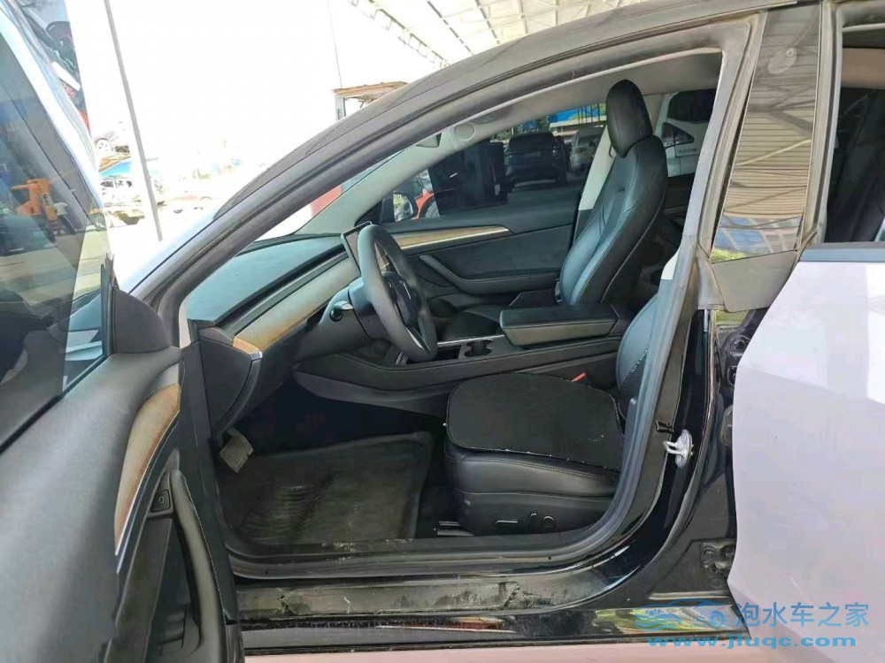 21年特斯拉MODEL 3