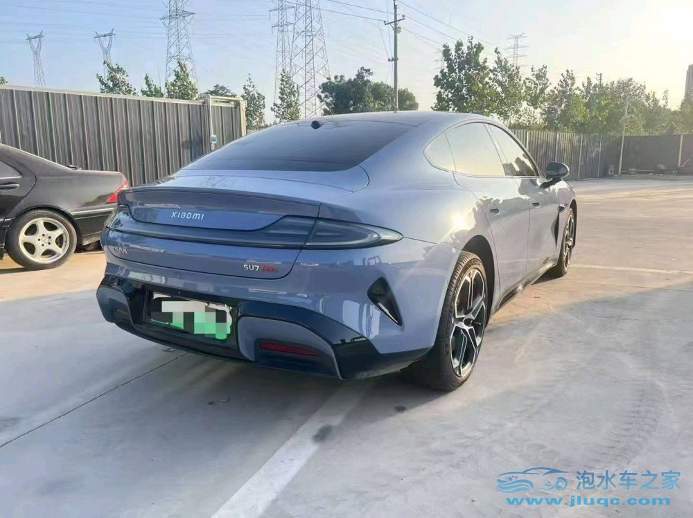 24年小米SU7