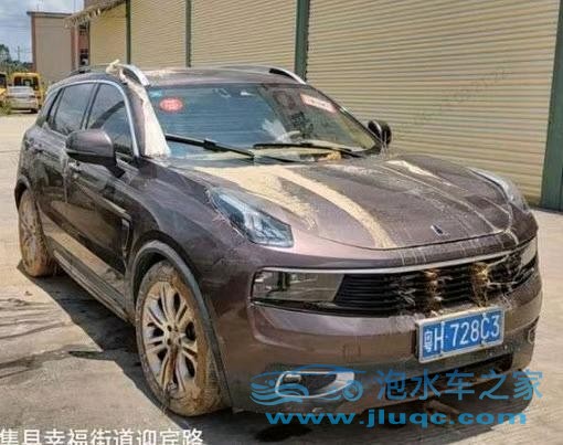 18年領(lǐng)克01