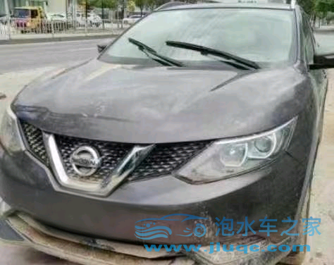 18年日產(chǎn)逍客泡水車