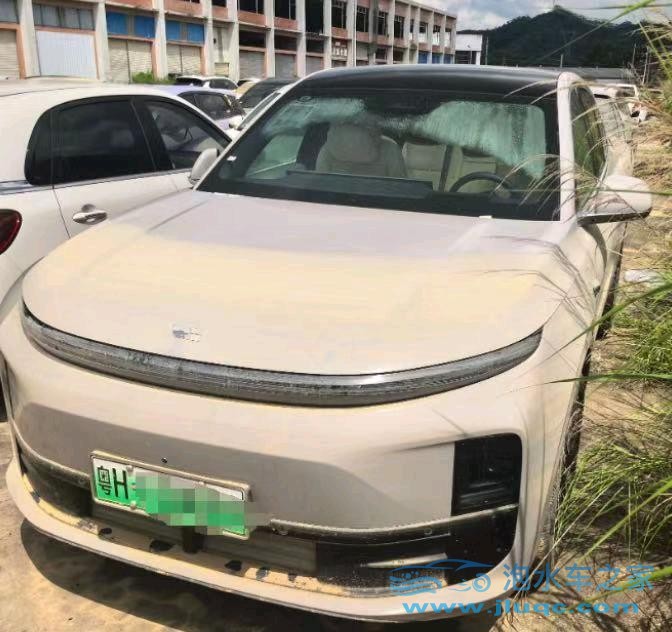 25年理想理想泡水車