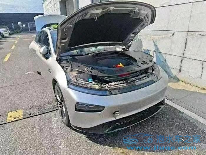 21年小鵬汽車P7泡水車