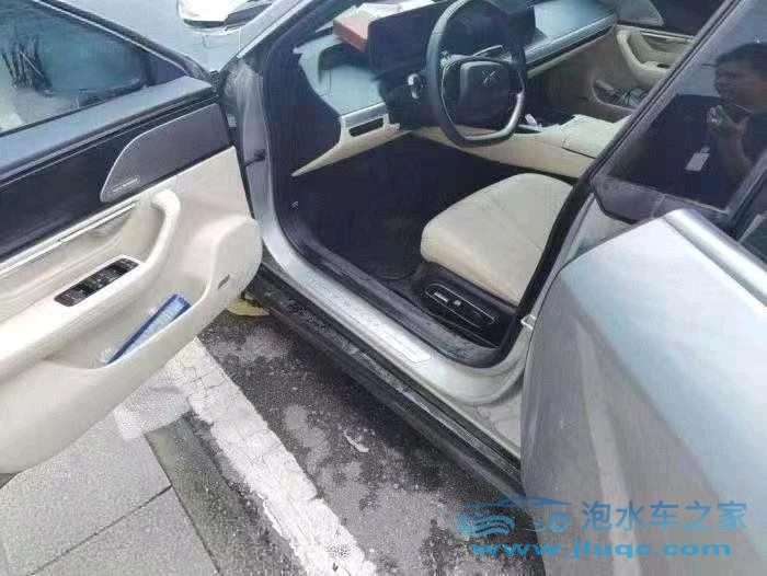 21年小鵬汽車P7