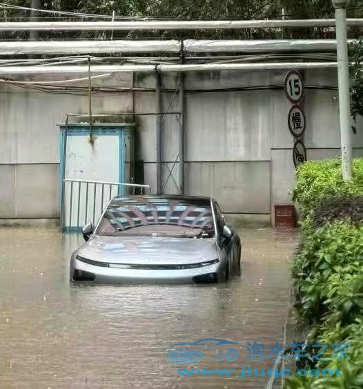 21年小鵬汽車P7