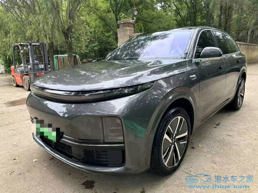 24年理想L7泡水車