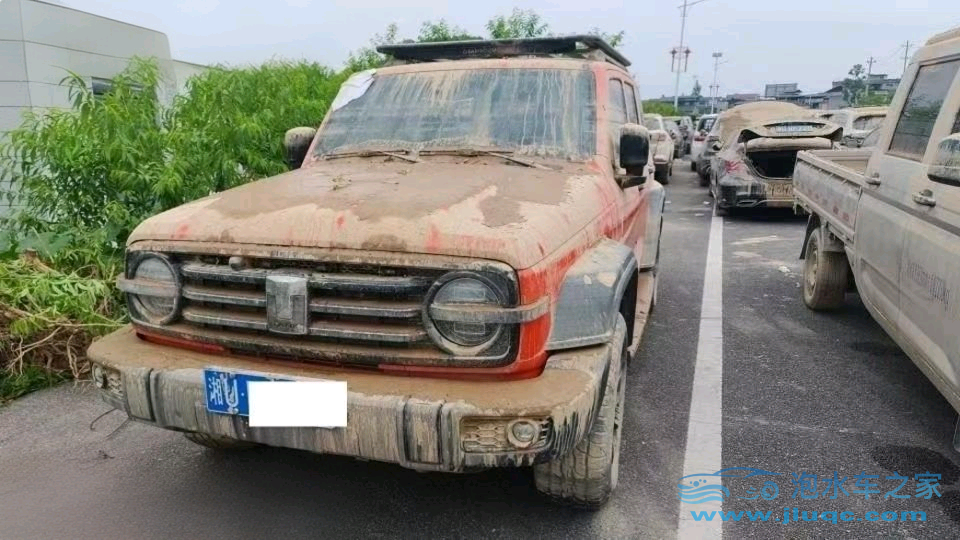 22年長(zhǎng)城坦克泡水車(chē)