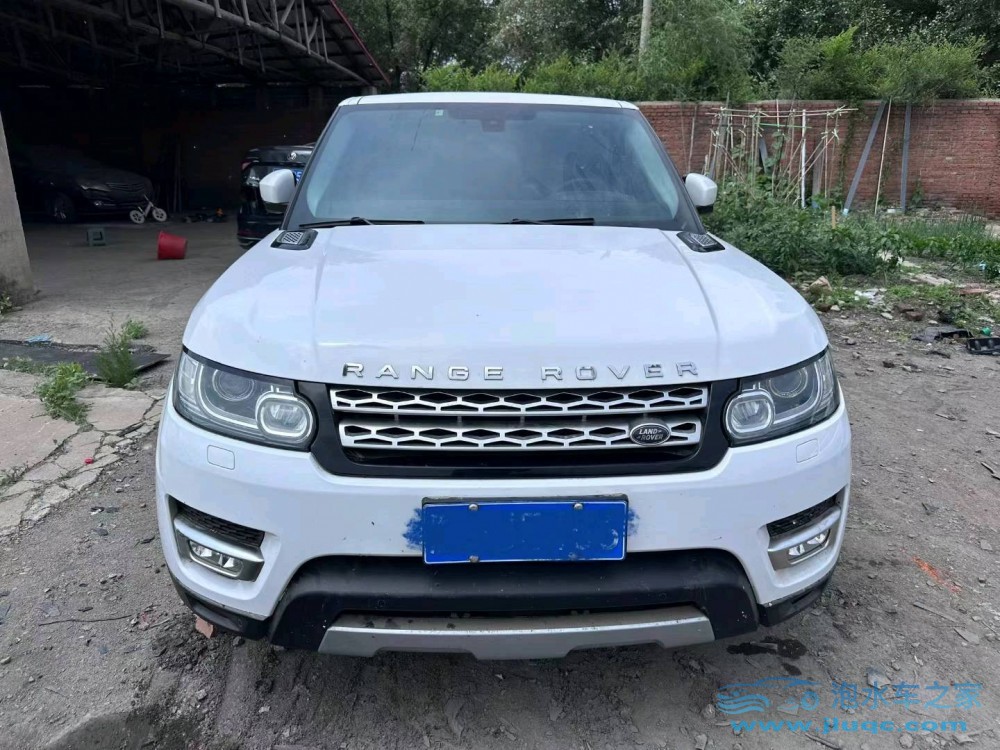 17年路虎攬勝運(yùn)動(dòng)泡水車
