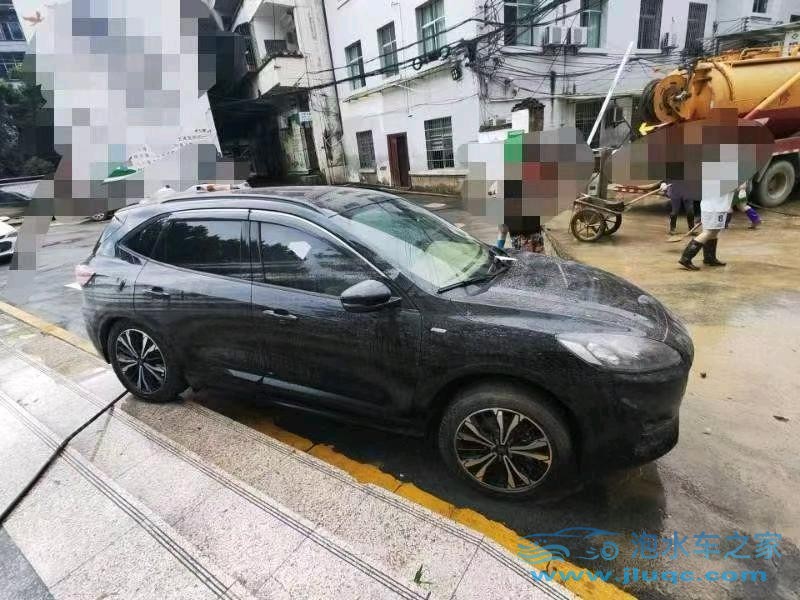 21年福特銳際泡水車(chē)