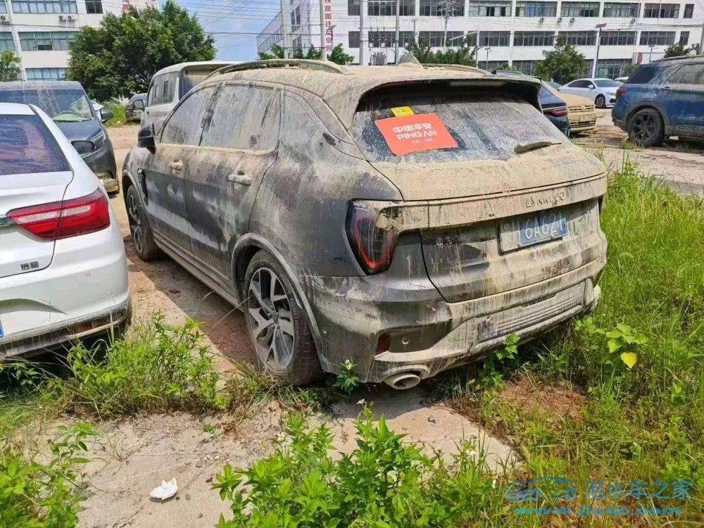 21年領(lǐng)克01