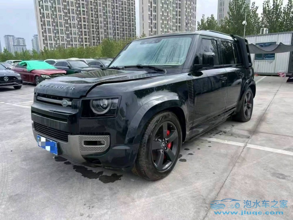 24年路虎衛(wèi)士泡水車