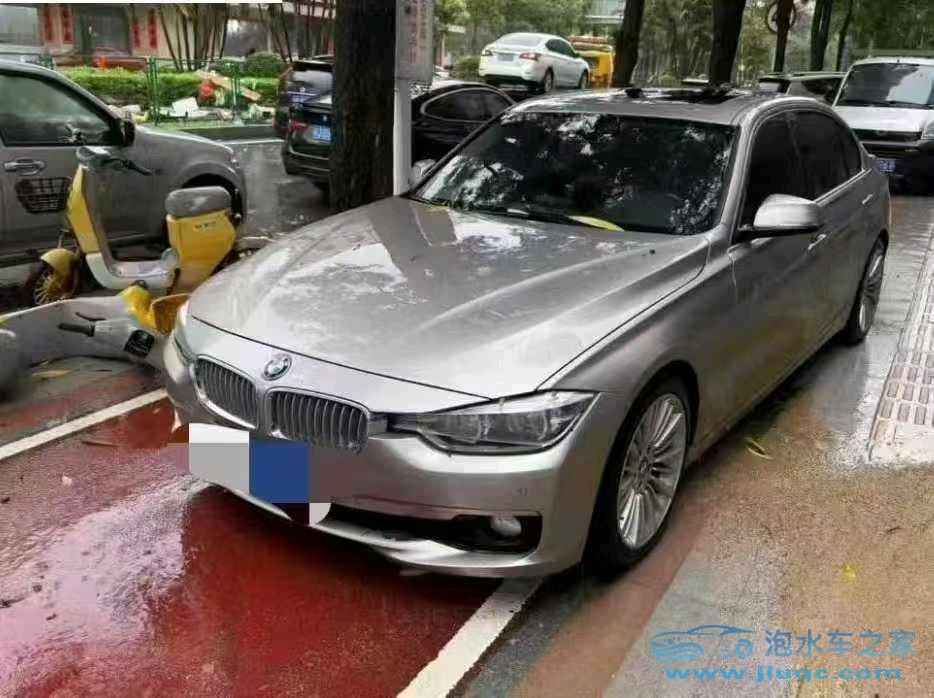 17年寶馬3系泡水車