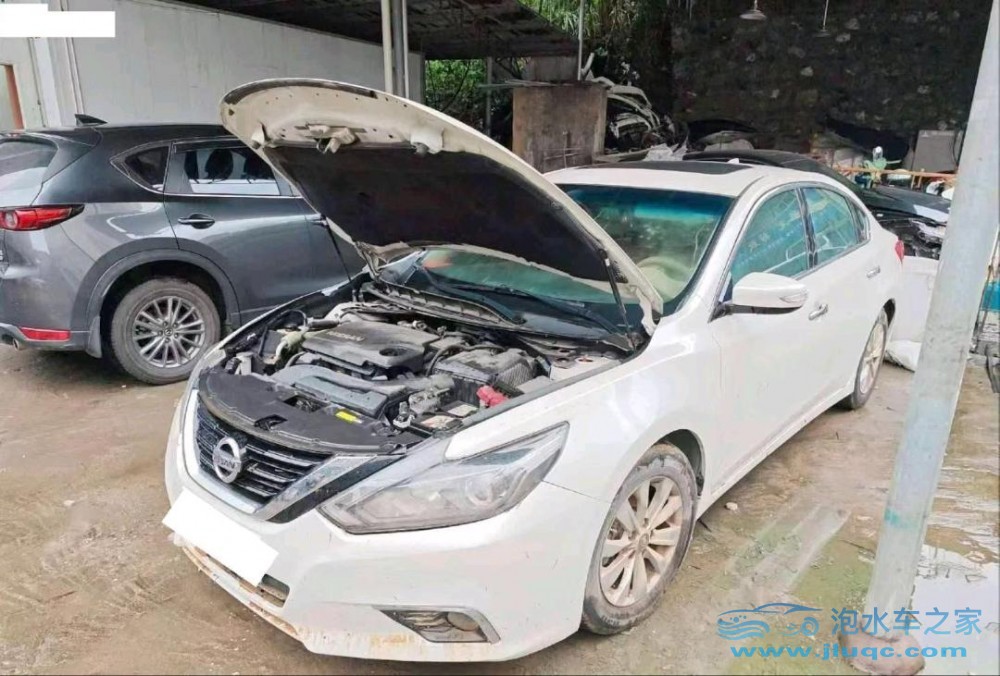 19年日產(chǎn)天籟泡水車