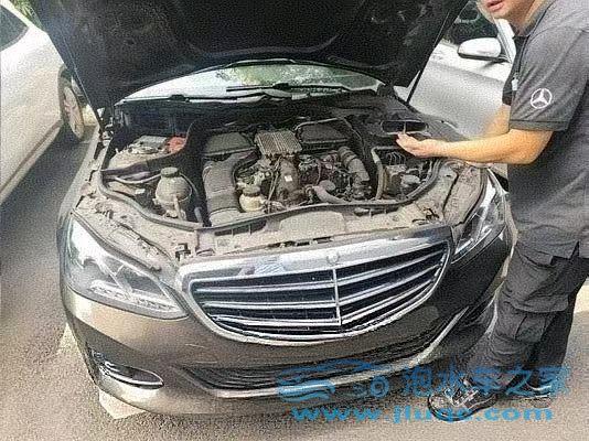 16年奔馳E泡水車