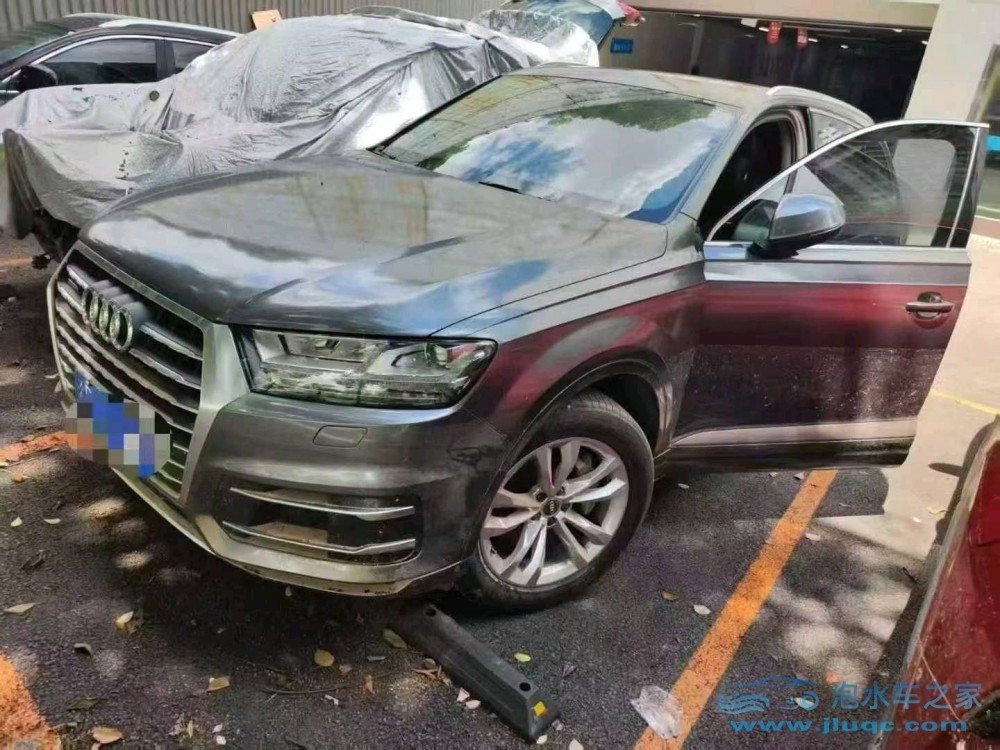 18年奧迪Q7泡水車