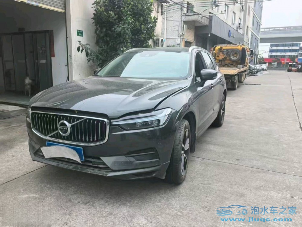 18年沃爾沃XC60泡水車