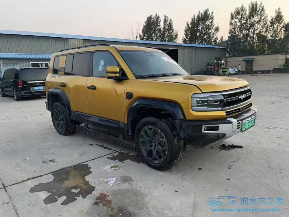 泡水車還能開嗎？維修費用高不高？-泡水車