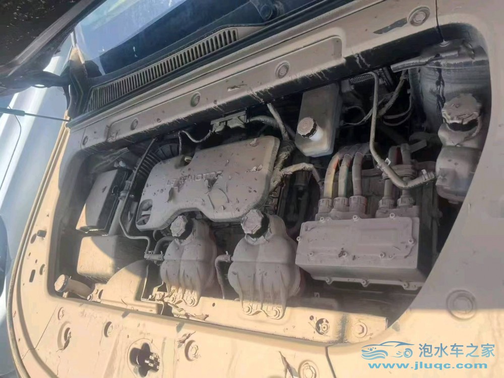 25年零跑汽車C16