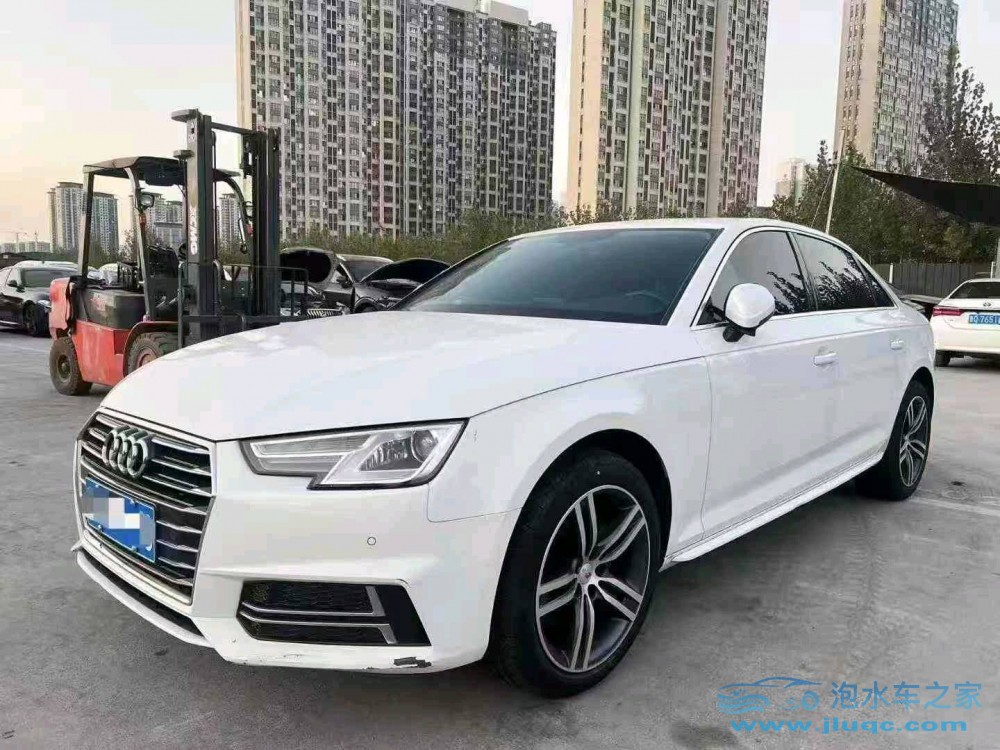 18年奧迪A4L泡水車