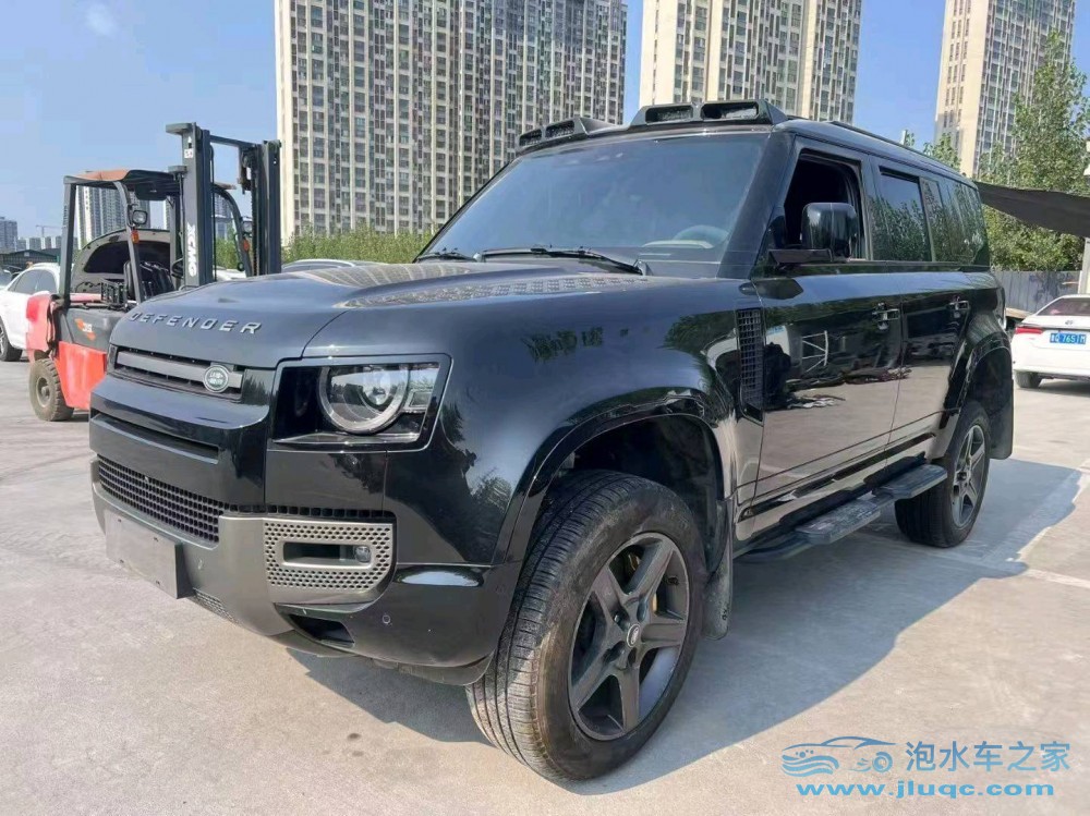 24年路虎衛(wèi)士泡水車
