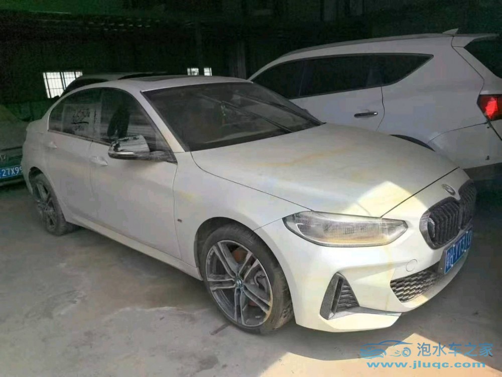 23年寶馬1系泡水車