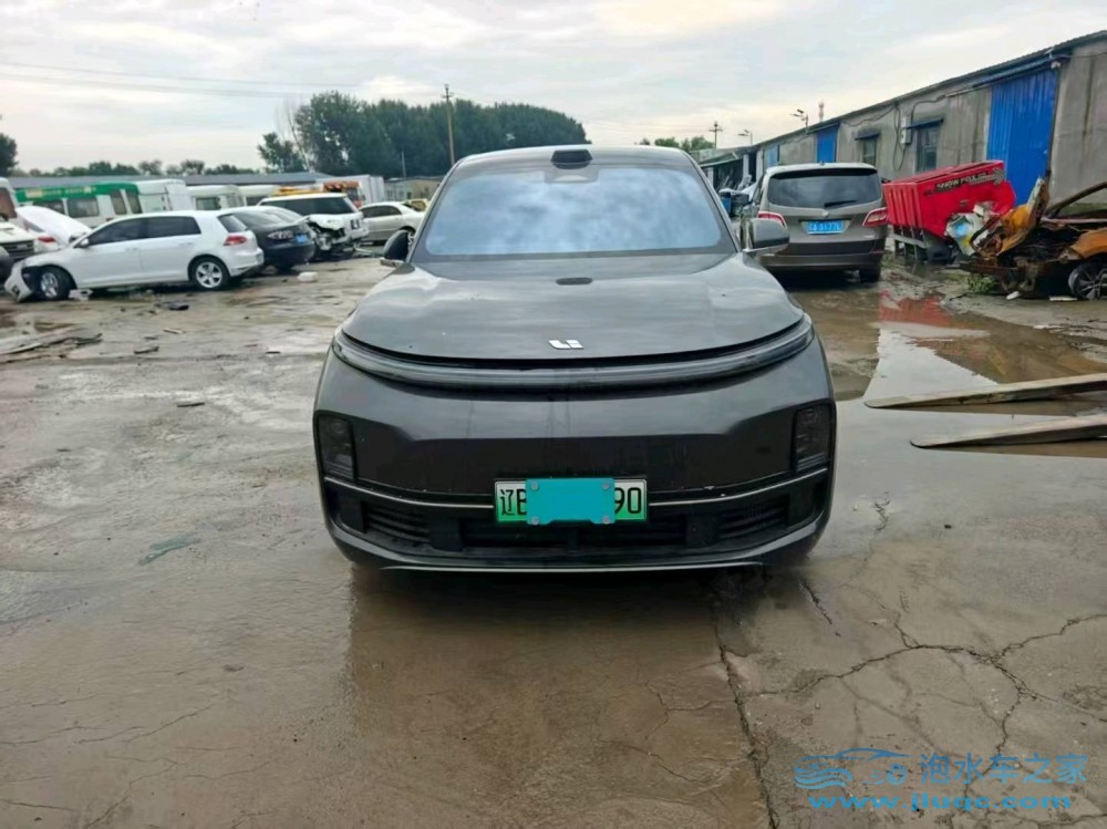 24年理想L9泡水車