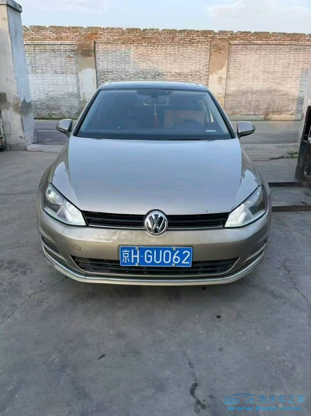 16年大眾高爾夫泡水車