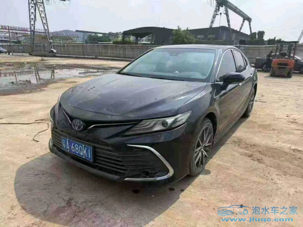 22年豐田凱美瑞泡水車
