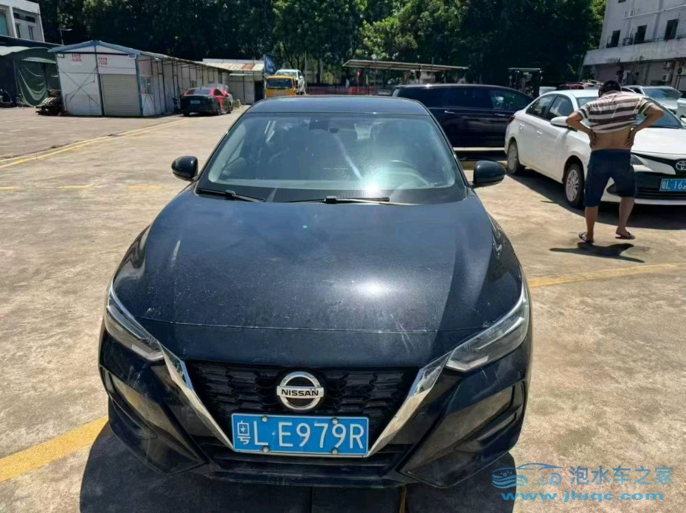 21年日產(chǎn)軒逸泡水車